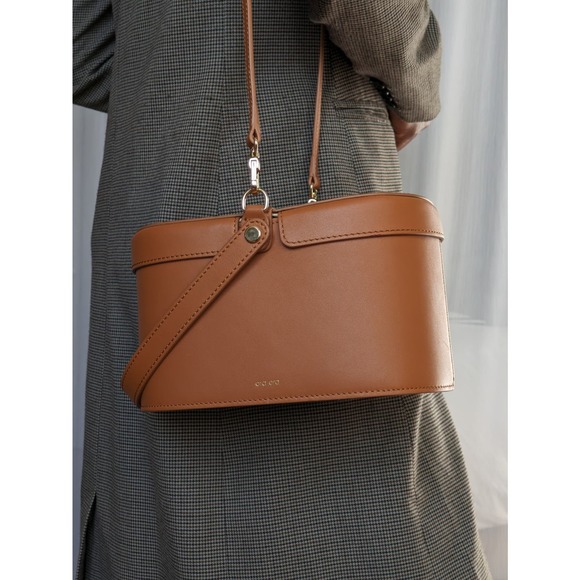 Italian Leather Tan Picnic Bag | Ora Era OS - Picture 5 of 9
